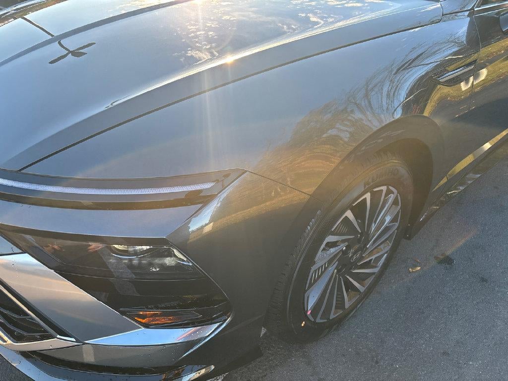 2027 Hyundai SONATA HYBRID SEL