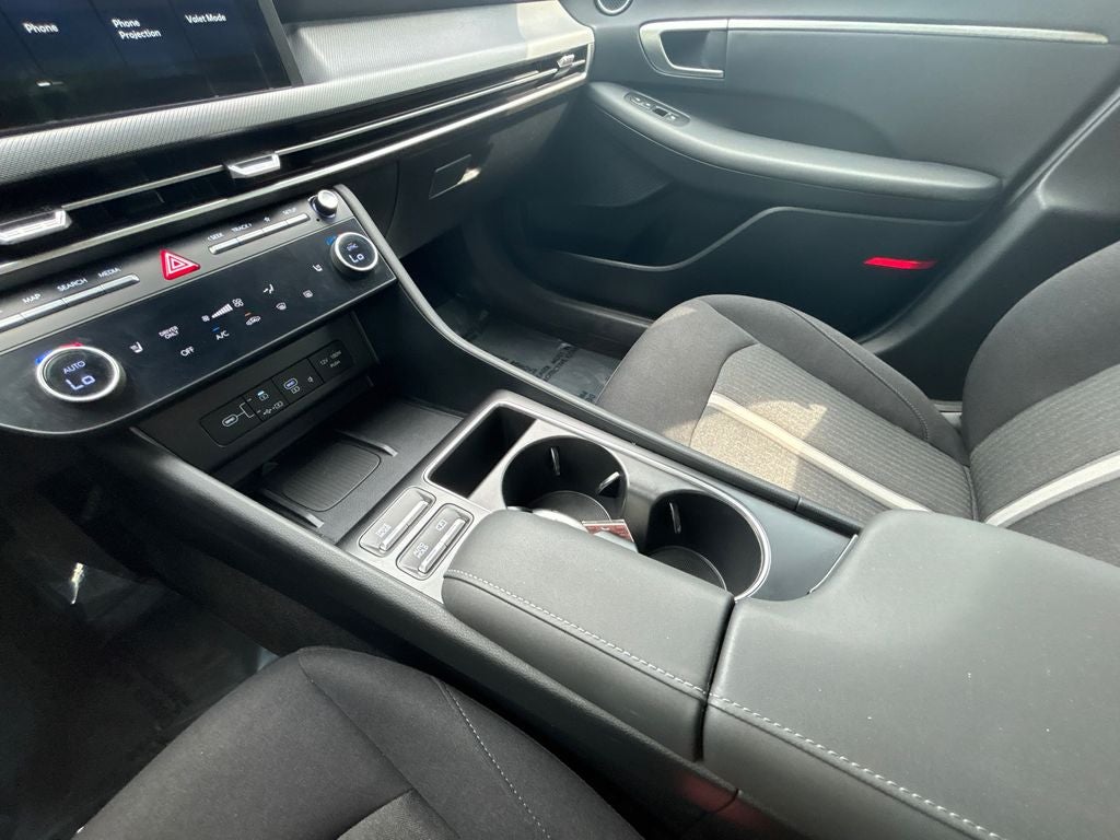 2025 Hyundai SONATA HYBRID SEL