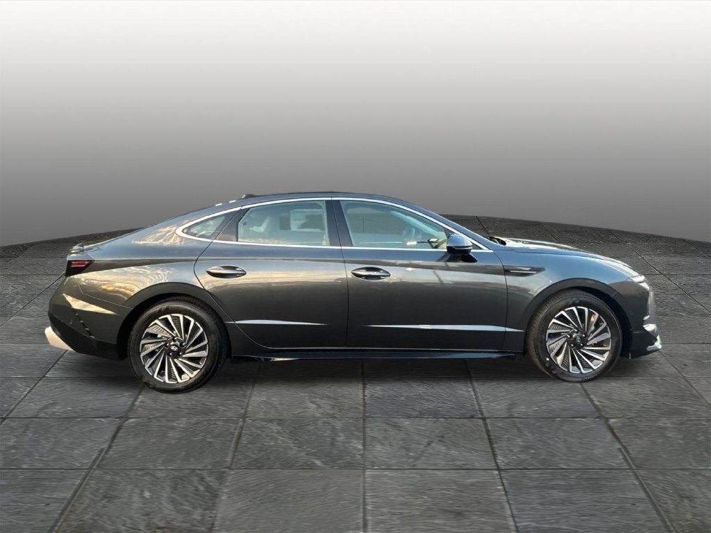 2027 Hyundai SONATA HYBRID Limited