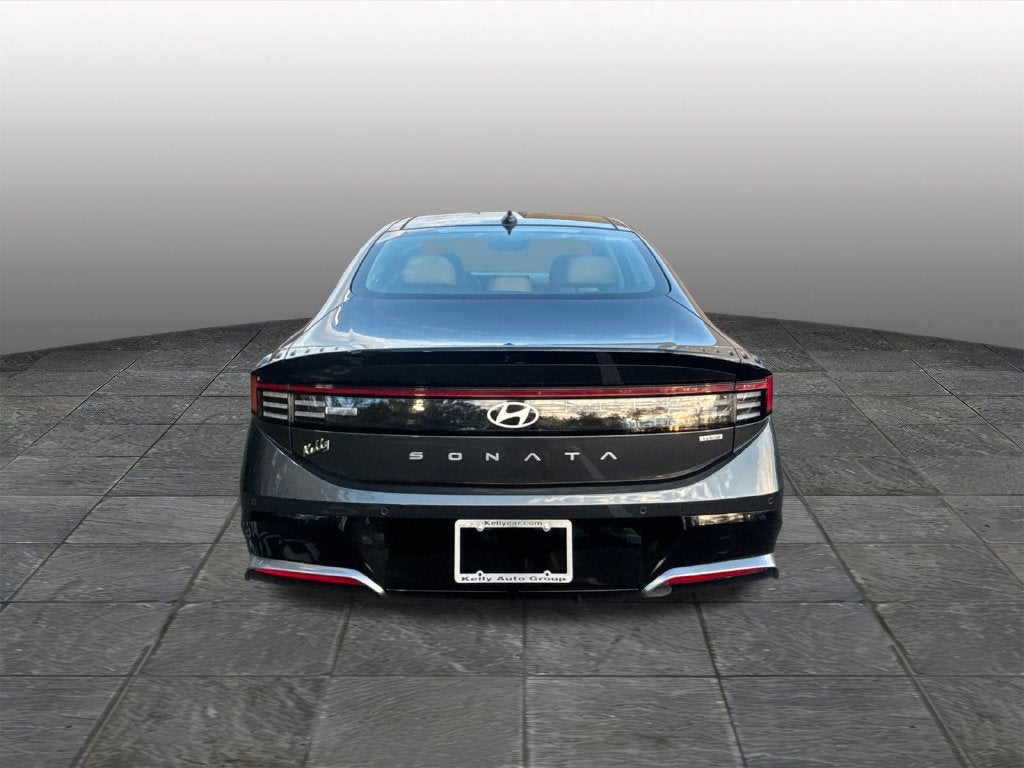 2027 Hyundai SONATA HYBRID Limited