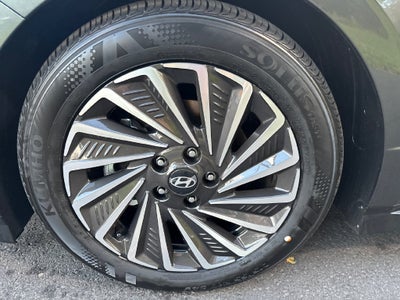 2027 Hyundai SONATA HYBRID Limited