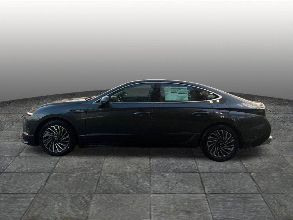 2027 Hyundai SONATA HYBRID Limited