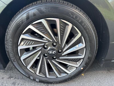 2027 Hyundai SONATA HYBRID Limited