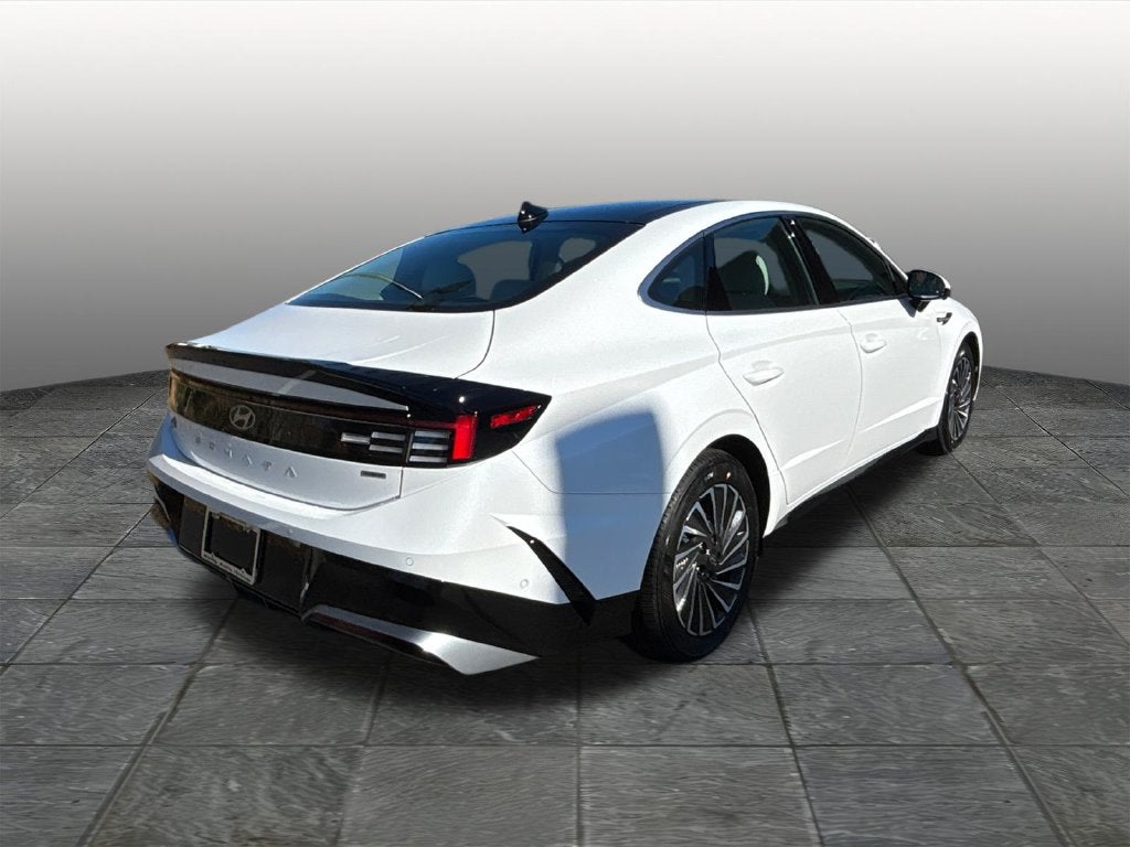 2027 Hyundai SONATA HYBRID Limited