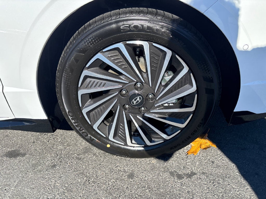 2027 Hyundai SONATA HYBRID Limited