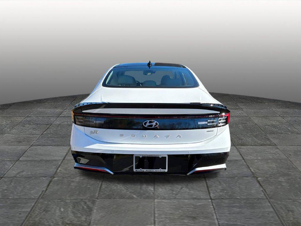 2027 Hyundai SONATA HYBRID Limited