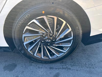 2027 Hyundai SONATA HYBRID Limited