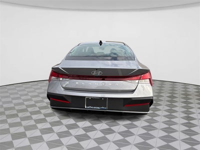 2026 Hyundai ELANTRA SE