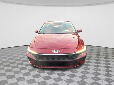 2024 Hyundai ELANTRA SE