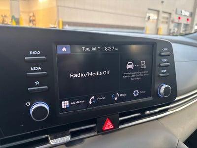 2024 Hyundai ELANTRA SE
