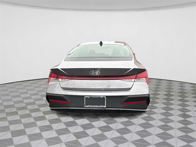 2026 Hyundai ELANTRA SE