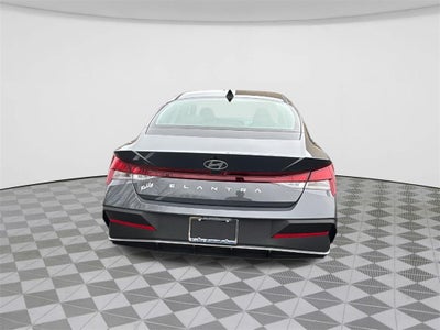 2026 Hyundai ELANTRA SE