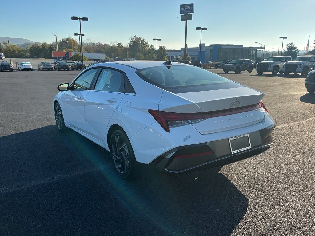 2026 Hyundai ELANTRA Limited