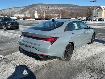 2021 Hyundai ELANTRA SEL