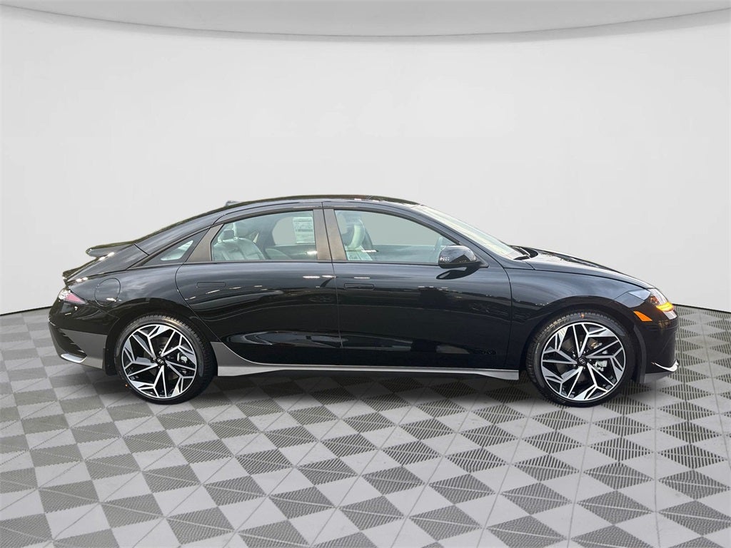 2025 Hyundai IONIQ 6 SEL