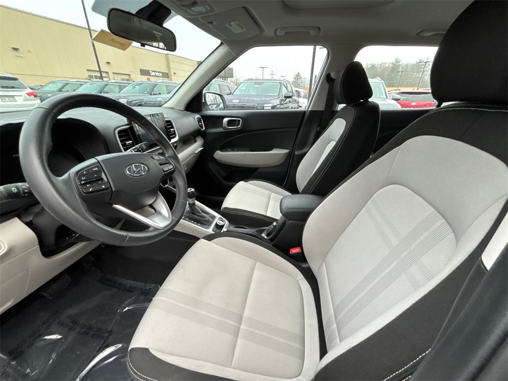 2025 Hyundai VENUE SEL