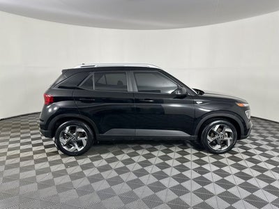 2022 Hyundai VENUE SEL