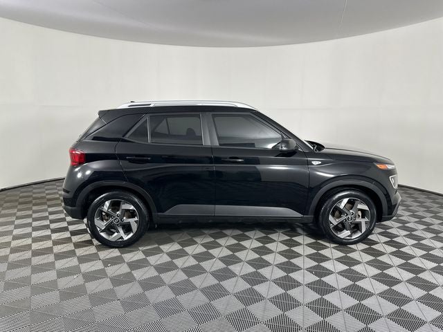 2022 Hyundai VENUE SEL