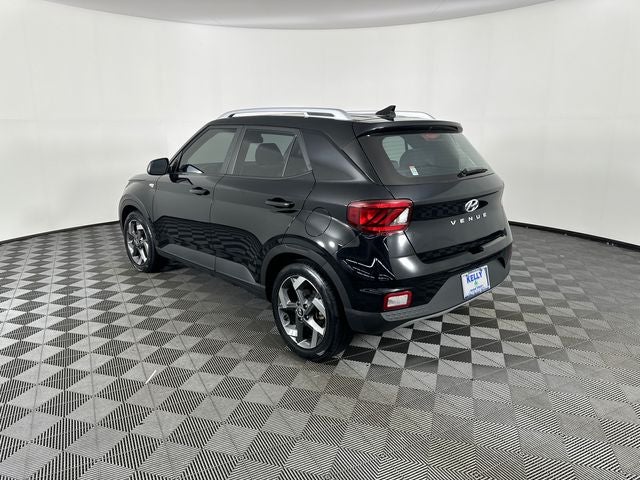 2022 Hyundai VENUE SEL