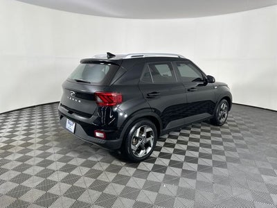 2022 Hyundai VENUE SEL