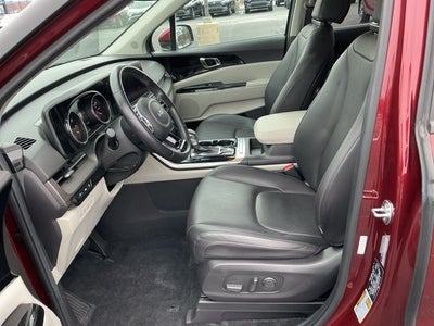 2023 Kia Carnival EX