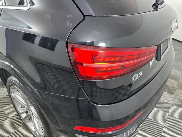 2016 Audi Q3 2.0T Prestige quattro