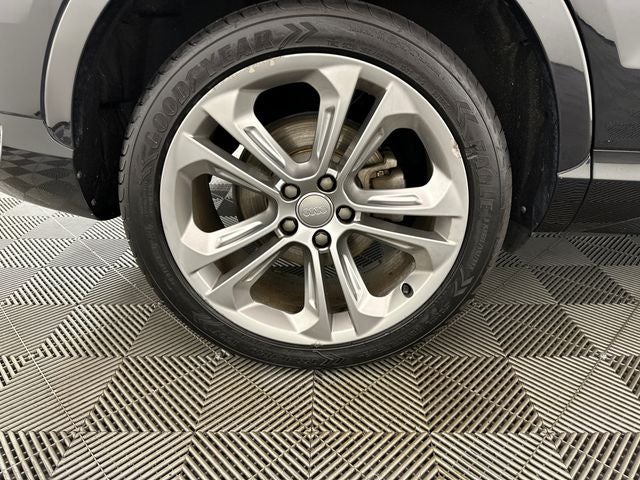 2016 Audi Q3 2.0T Prestige quattro