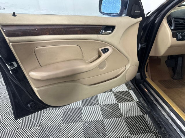 2003 BMW 3 Series 330xi
