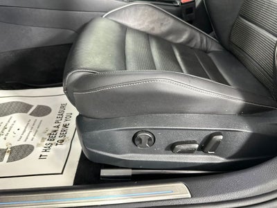 2019 Volkswagen Golf R DCC & Navigation 4Motion