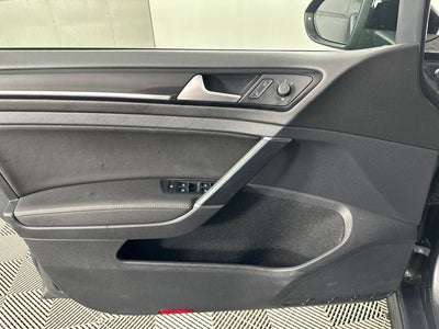 2019 Volkswagen Golf R DCC & Navigation 4Motion