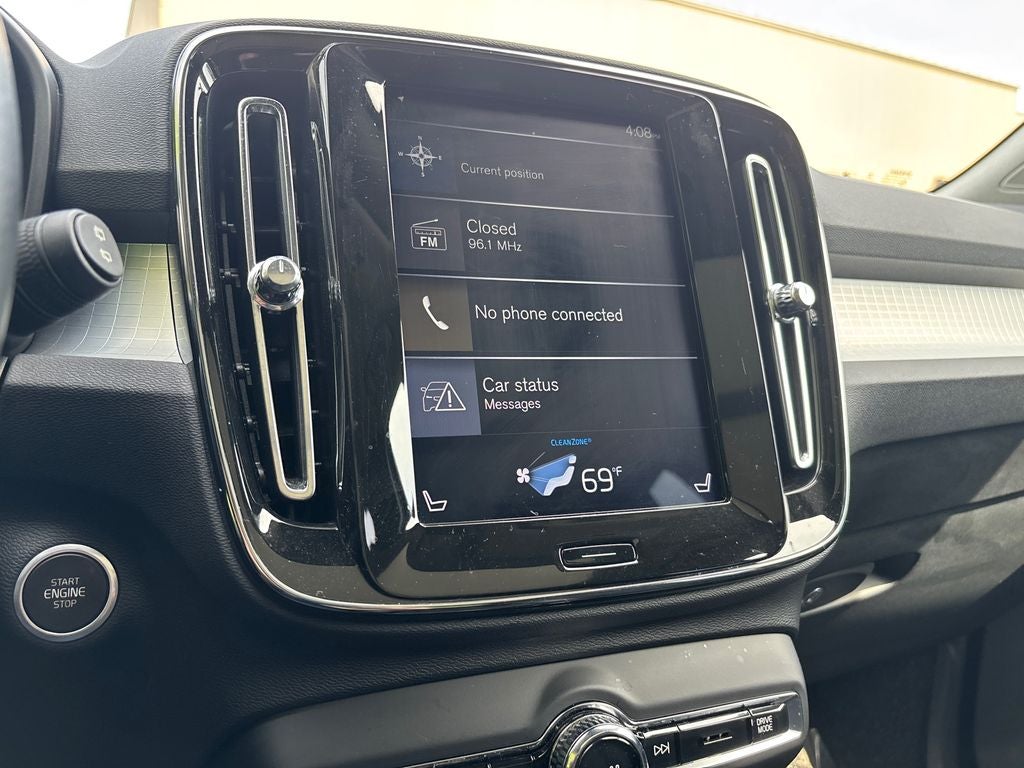 2020 Volvo XC40 Momentum