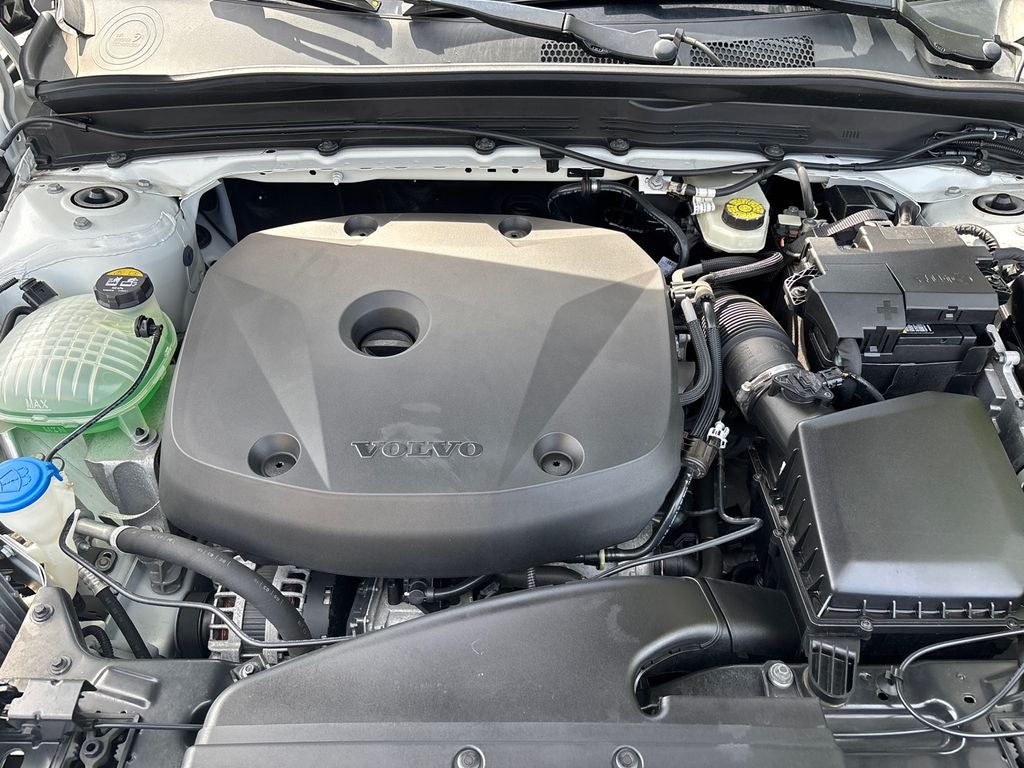 2020 Volvo XC40 Momentum