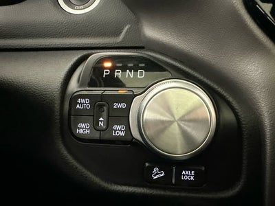 2020 RAM 1500 Laramie Crew Cab 4x4 5'7" Box