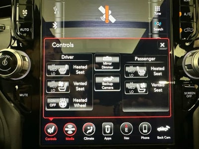 2020 RAM 1500 Laramie Crew Cab 4x4 5'7" Box