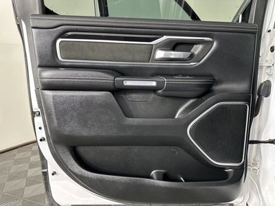 2020 RAM 1500 Laramie Crew Cab 4x4 5'7" Box