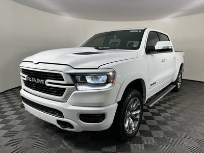 2020 RAM 1500 Laramie Crew Cab 4x4 5'7" Box