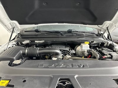 2020 RAM 1500 Laramie Crew Cab 4x4 5'7" Box