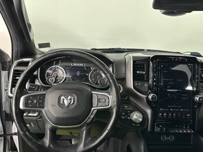 2020 RAM 1500 Laramie Crew Cab 4x4 5'7" Box
