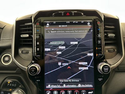 2020 RAM 1500 Laramie Crew Cab 4x4 5'7" Box