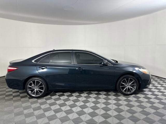 2016 Toyota Camry XLE