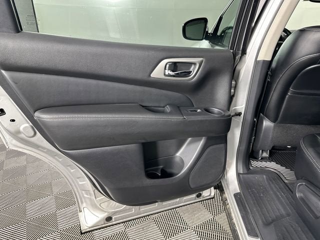 2015 Nissan Pathfinder SL