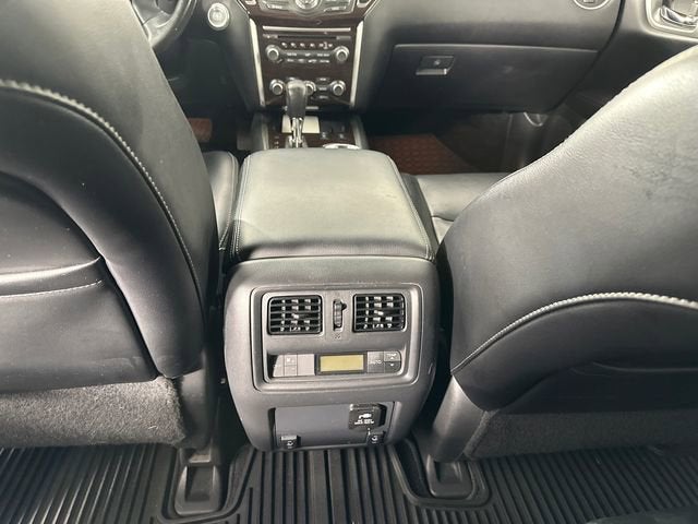 2015 Nissan Pathfinder SL