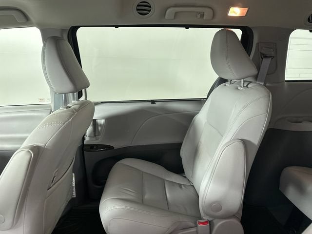 2020 Toyota Sienna XLE