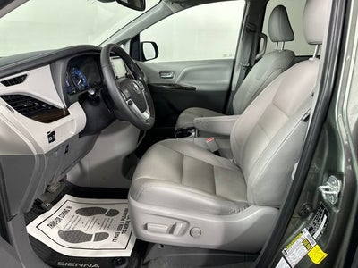 2020 Toyota Sienna XLE
