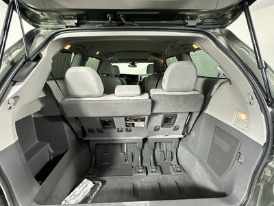 2020 Toyota Sienna XLE