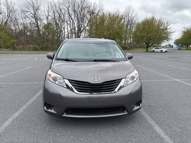2014 Toyota Sienna LE AAS