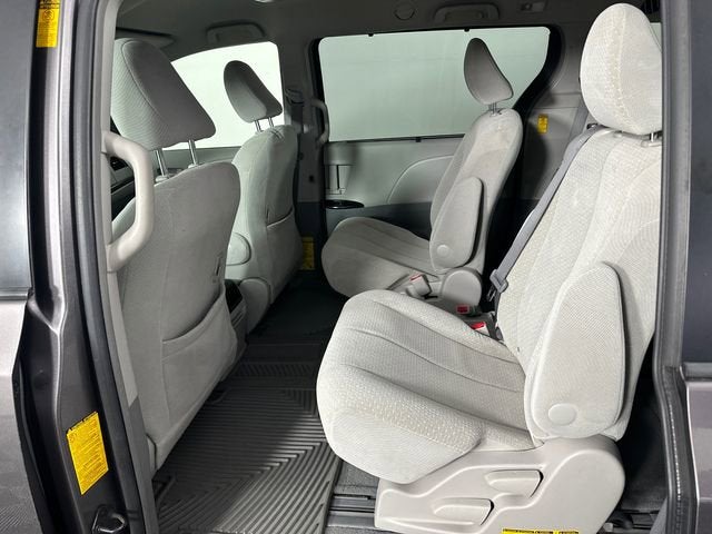 2014 Toyota Sienna LE AAS