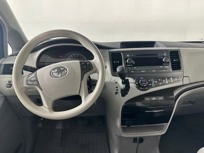 2014 Toyota Sienna LE AAS