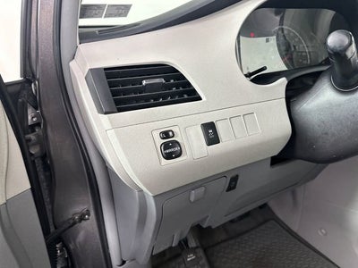 2014 Toyota Sienna LE AAS