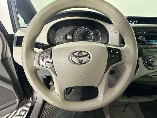 2014 Toyota Sienna LE AAS